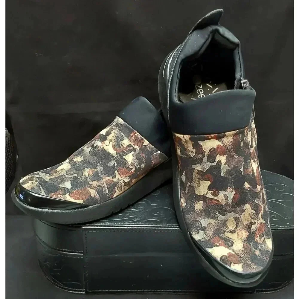 LADIES B Zees Casual Shoes Animal Print top Size US 6M  UK4  Eur 36